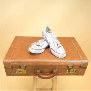 White Converse Lowtop Sneakers with Red Trim